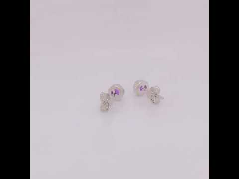 Rotating video showing the jewelry item