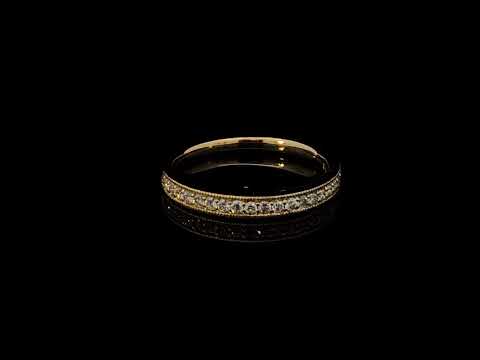 Rotating video showing the jewelry item
