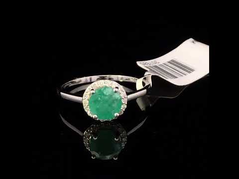 Rotating video showing the jewelry item