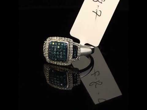 Rotating video showing the jewelry item