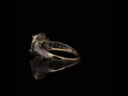 Rotating video showing the jewelry item