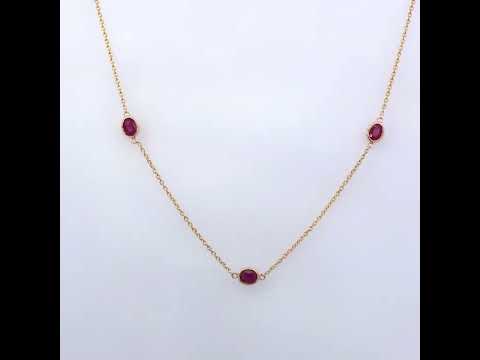 Rotating video showing the jewelry item