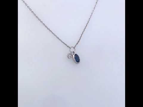 Rotating video showing the jewelry item
