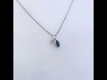 Rotating video showing the jewelry item