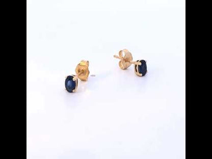 Rotating video showing the jewelry item