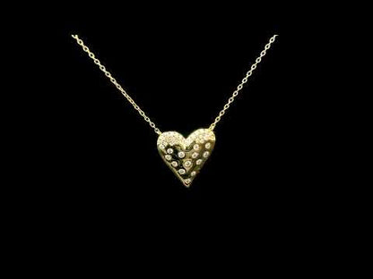 Rotating video showing the jewelry item