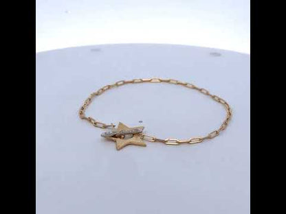 Rotating video showing the jewelry item