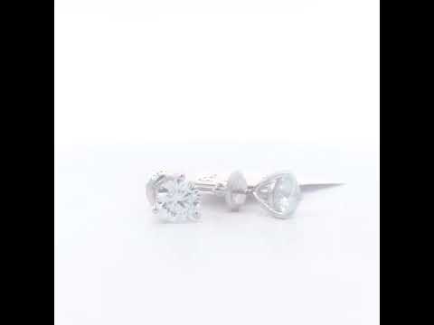 Rotating video showing the jewelry item