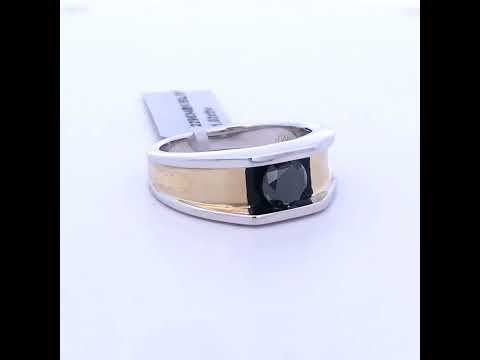 Rotating video showing the jewelry item