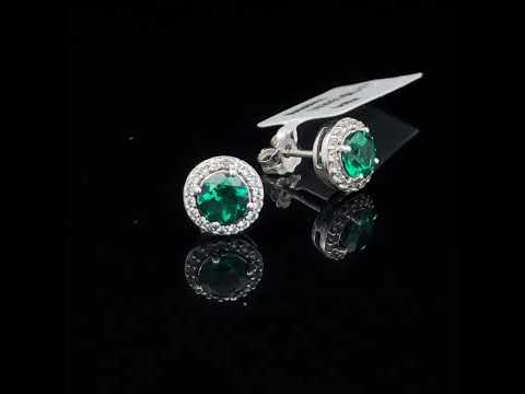 Rotating video showing the jewelry item