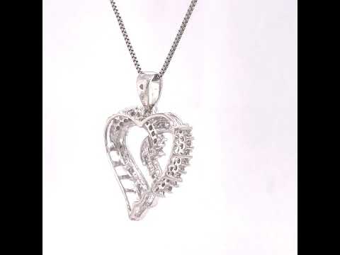 Rotating video showing the jewelry item