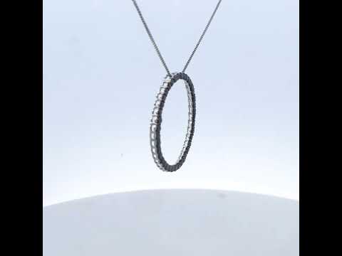 Rotating video showing the jewelry item