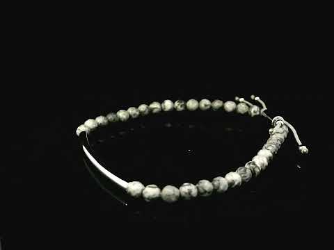 Rotating video showing the jewelry item
