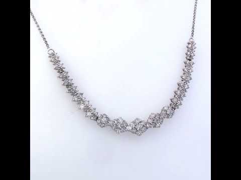 Rotating video showing the jewelry item