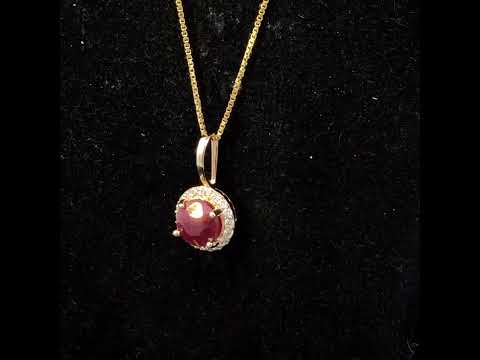 Rotating video showing the jewelry item