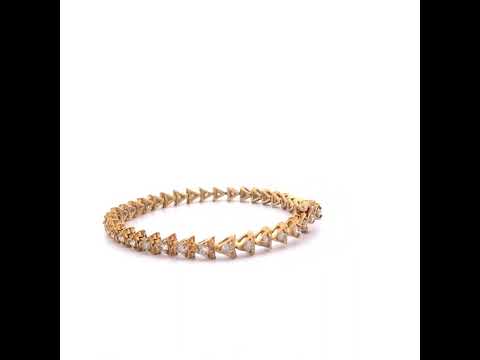 Rotating video showing the jewelry item