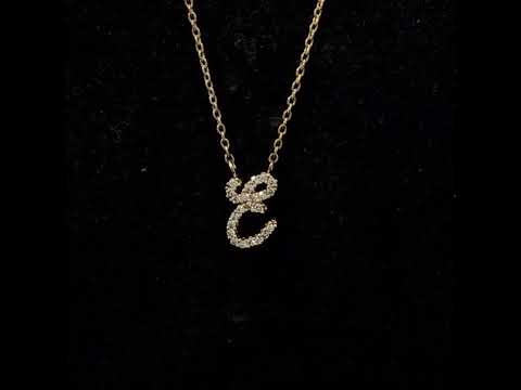 Rotating video showing the jewelry item