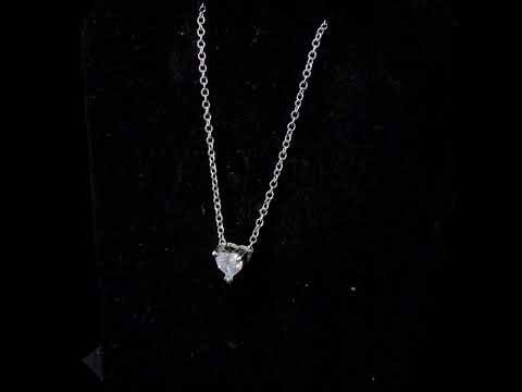 Rotating video showing the jewelry item