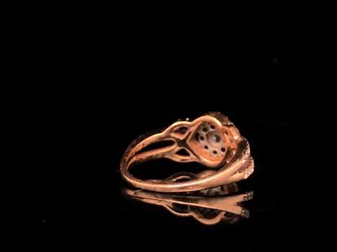 Rotating video showing the jewelry item