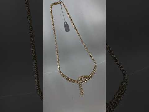 Rotating video showing the jewelry item
