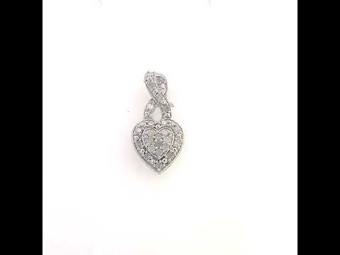Rotating video showing the jewelry item