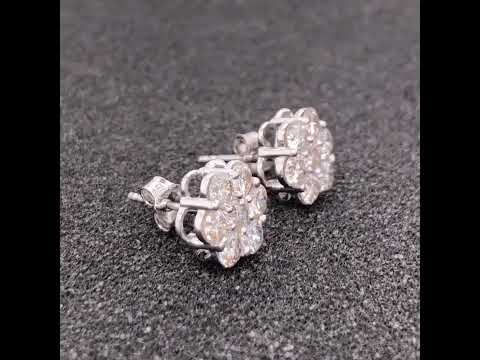 Rotating video showing the jewelry item