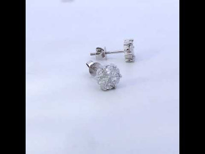 Rotating video showing the jewelry item