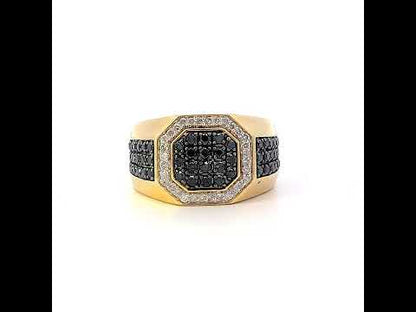 Rotating video showing the jewelry item