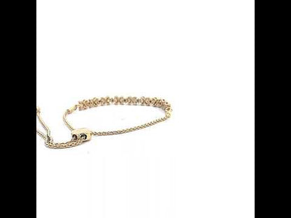 Rotating video showing the jewelry item