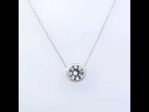 Rotating video showing the jewelry item