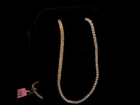 Rotating video showing the jewelry item