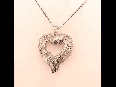 Rotating video showing the jewelry item