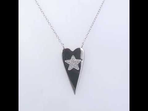 Rotating video showing the jewelry item