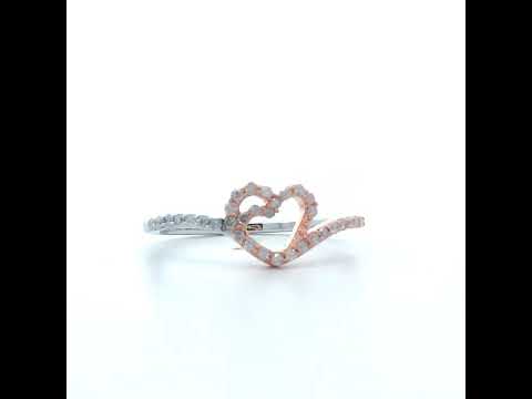 Rotating video showing the jewelry item