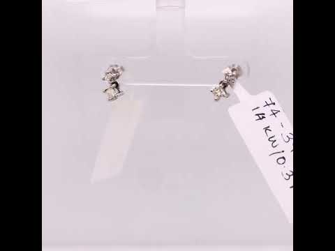 Rotating video showing the jewelry item