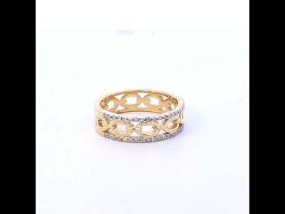 Rotating video showing the jewelry item