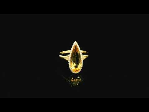 Rotating video showing the jewelry item