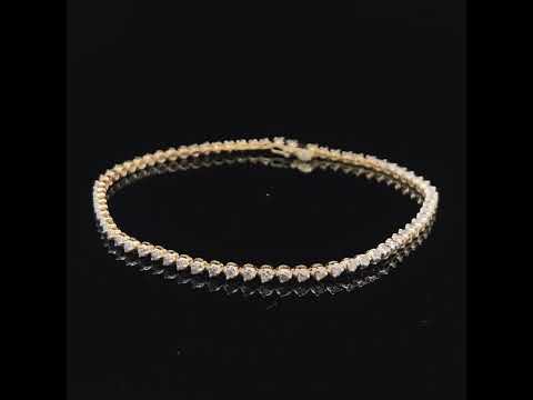 Rotating video showing the jewelry item