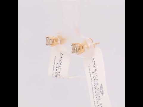 Rotating video showing the jewelry item