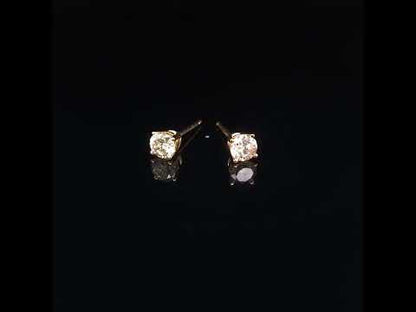 Rotating video showing the jewelry item