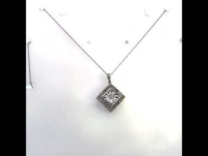 Rotating video showing the jewelry item