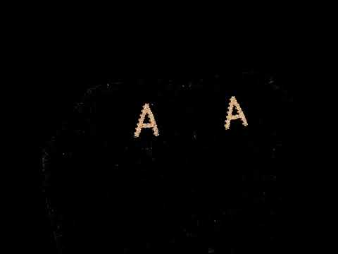 Rotating video showing the jewelry item