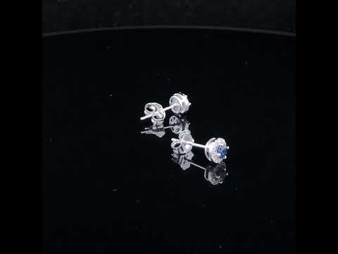 Rotating video showing the jewelry item