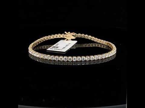 Rotating video showing the jewelry item