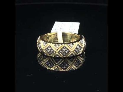Rotating video showing the jewelry item