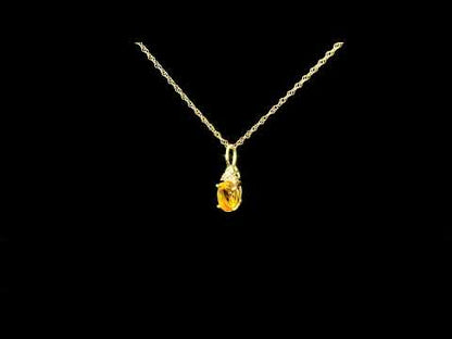 Rotating video showing the jewelry item