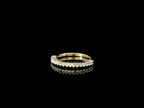 Rotating video showing the jewelry item