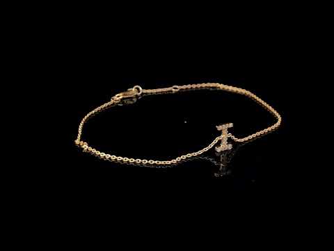 Rotating video showing the jewelry item