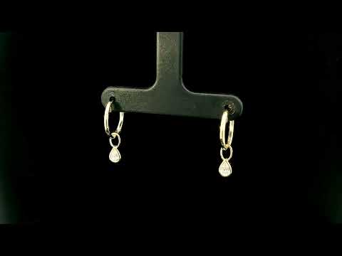 Rotating video showing the jewelry item