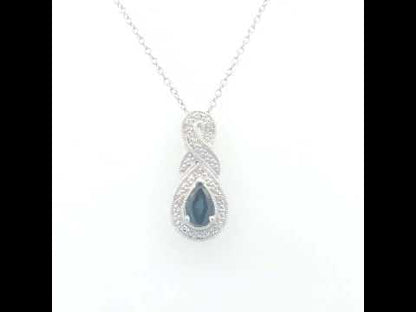 Rotating video showing the jewelry item